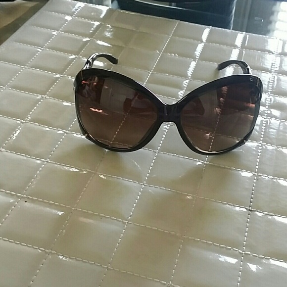Big beautiful Gucci shades