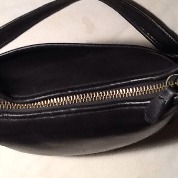 💥SOLD💥Vintage Coach Shoulder Bag - Picture 4 of 4