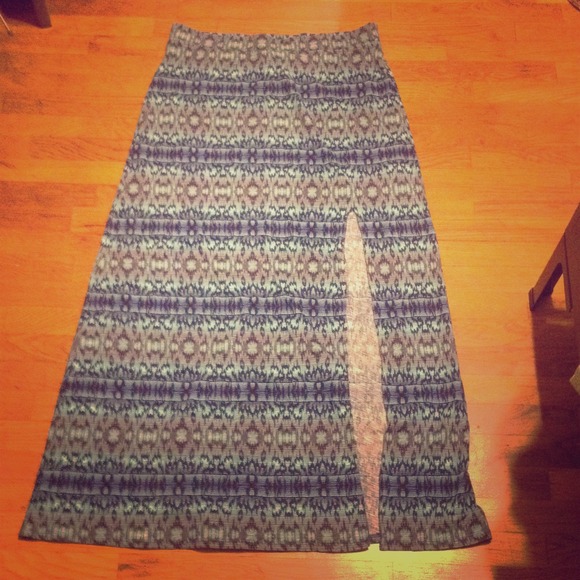 American Eagle long blue skirt with slit on side.
