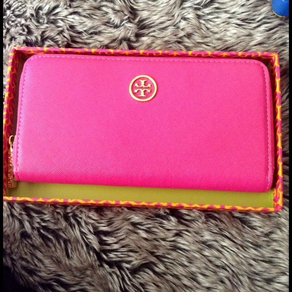 Tory Burch Continental wallet