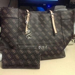 Guess bag and wallet