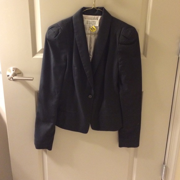 BB Dakota blazer