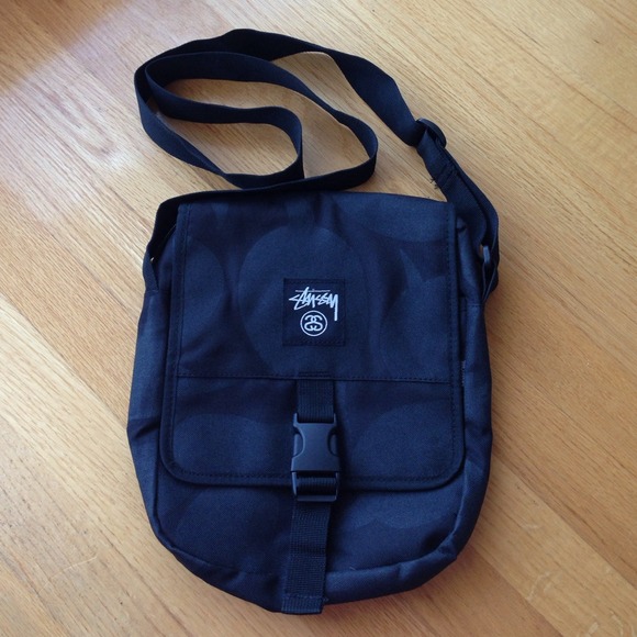 Stussy Handbags - Stussy Black Messenger Bag