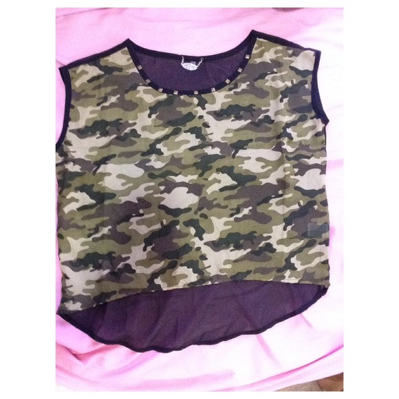 Camo high-low tank top with sheer back