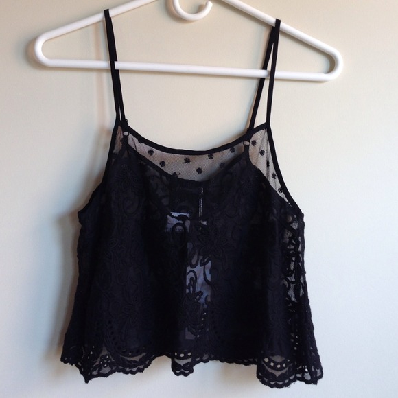 43🅿️🅿️NWT LF Stores Millau Black Lace Crop Top