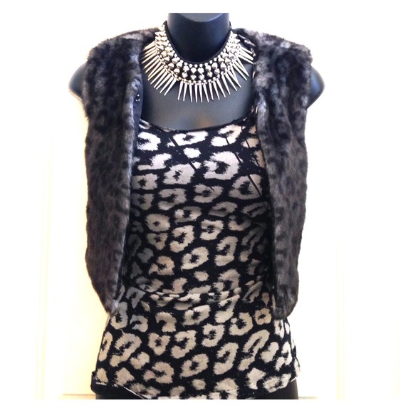 Brown leopard fur vest