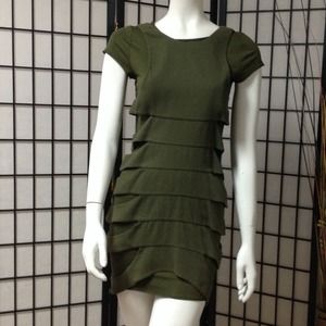 Alice + Olivia Olive Cutout Dress & Black Strpless