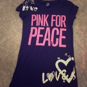 PINK VS tshirt "ON HOLD"