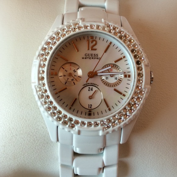 Authentic Guess G12543L Watch. - Picture 3 of 4