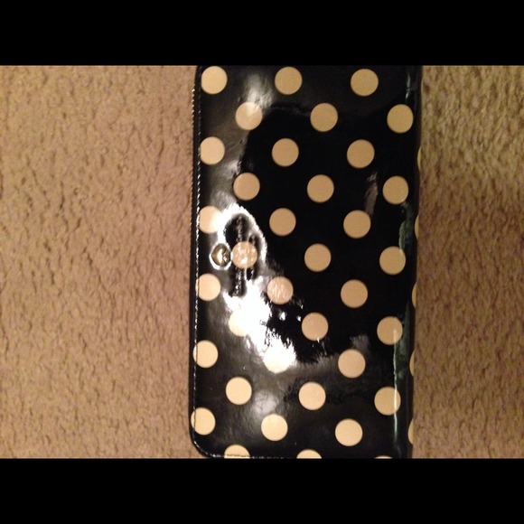 Nwt Kate Spade polka dot wallet