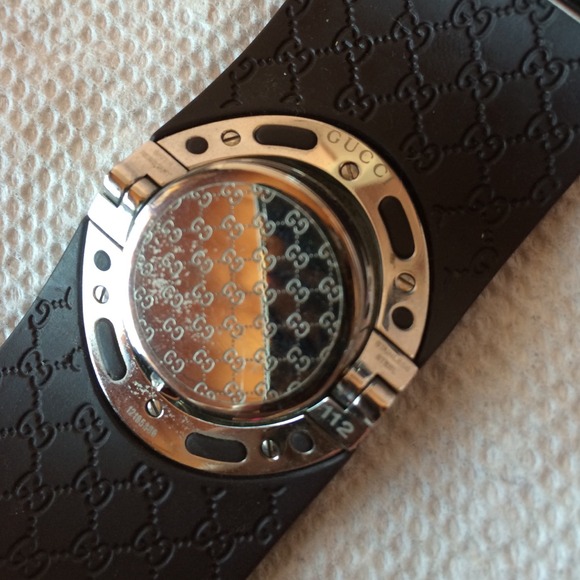 Authentic Gucci YA12420 Brown watch. - Picture 3 of 4