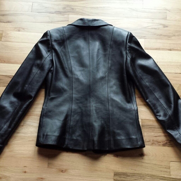 Black Pera Lambskin Leather Jacket - Picture 3 of 4