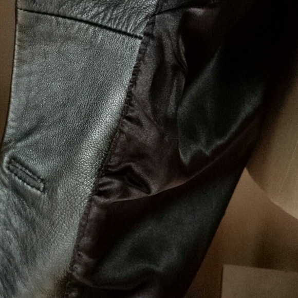 Black Pera Lambskin Leather Jacket - Picture 4 of 4