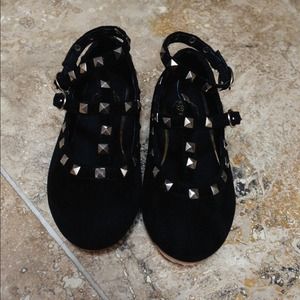 Toddler black velvet flats. Brand new, worn once.