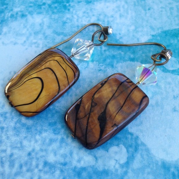 Dangle earrings - Picture 1 of 1