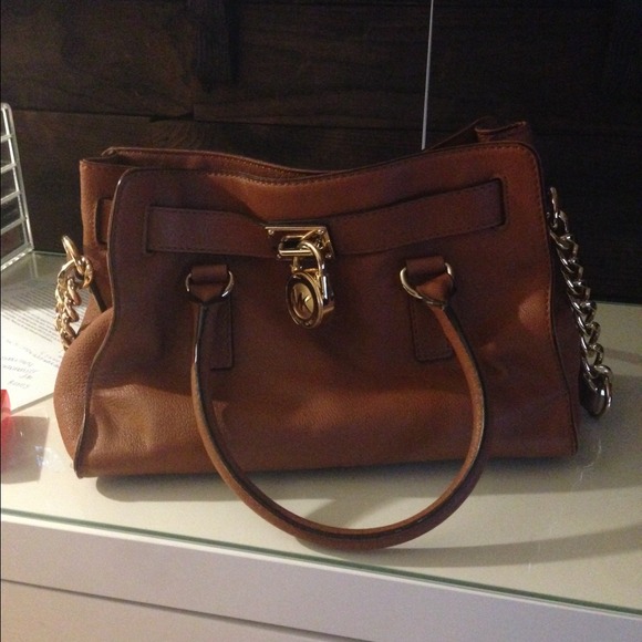 AUTHENTIC Michael Kors Hamilton Bag