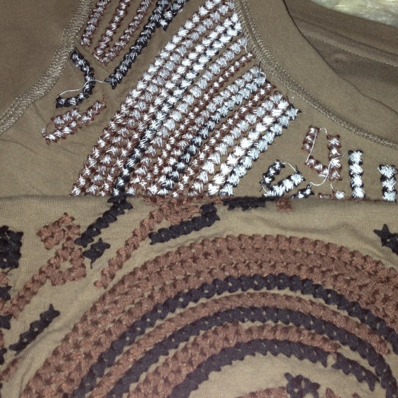 ZARA Collection Embroidered Tee - Picture 4 of 4