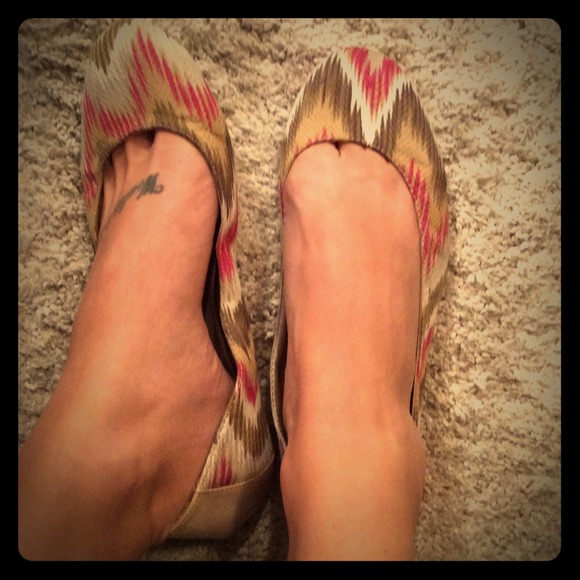 Aldo Aztec Print Ballet Flat 🎀 - Picture 1 of 4
