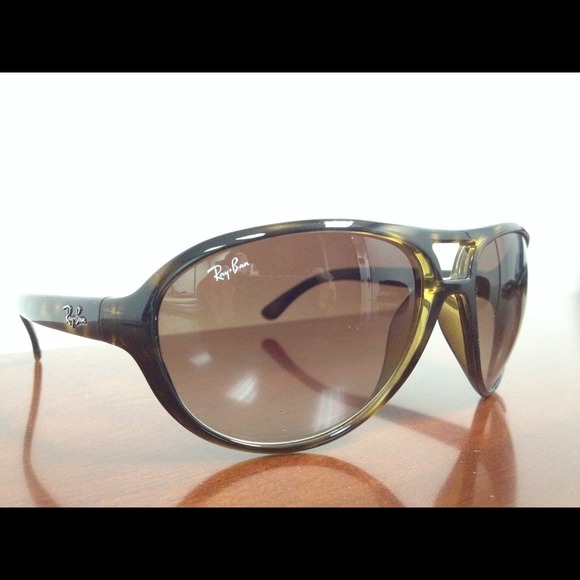 Authentic Ray Ban Aviator Sunglasses