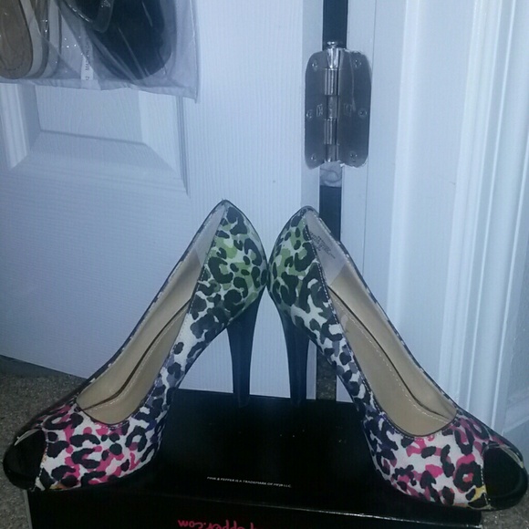 Nine west heels!