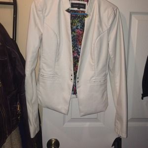 Black rivet white leather blazer
