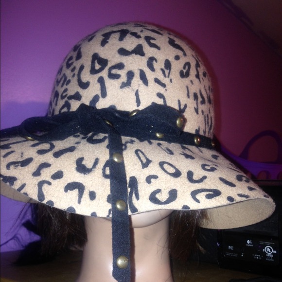 Leopard Floppy Hat