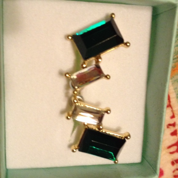 Emerald and Gold Earrings - Picture 2 of 3