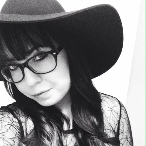 Black floppy hat