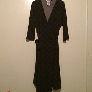 Nice black purple accents wrap dress