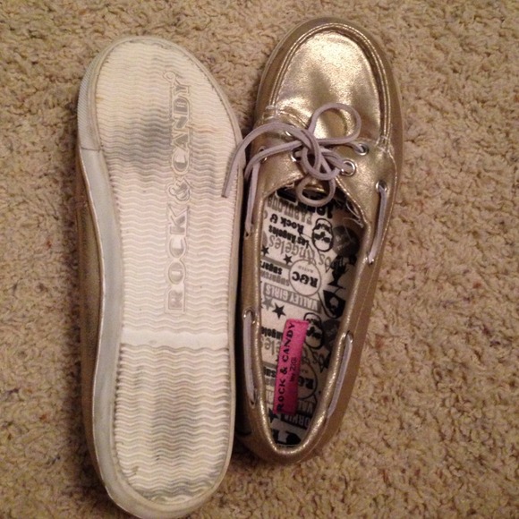 Size 8 gold boat shoes