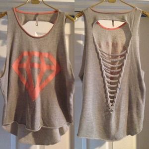 OVERSIZED RAZOR CUT BOYFRIEND STYLE SWEATSHIRT