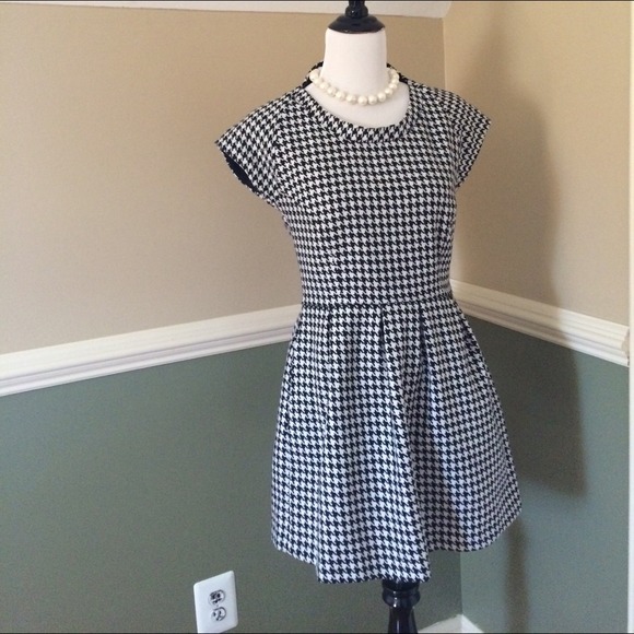 Hounds tooth skater dress