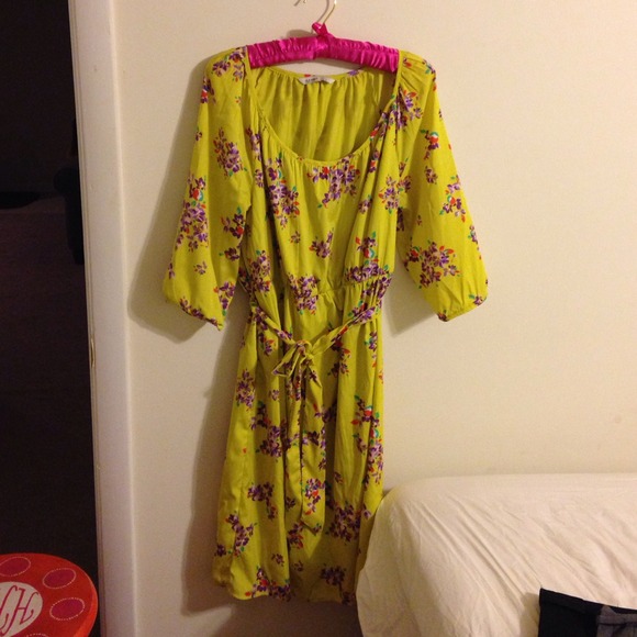 SOLD ❤️ Gorgeous dress!