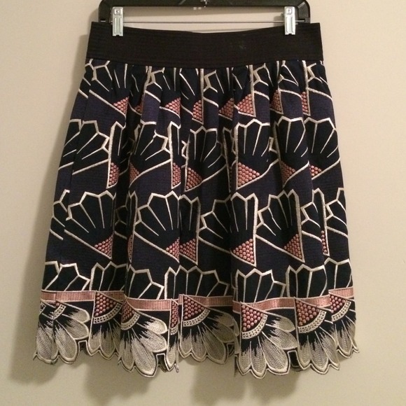 Anthropologie embroidered skirt with pockets