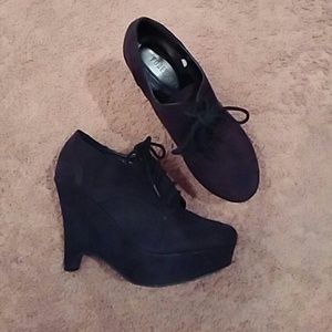 ❤Final Price Drop!!!Lace-up Ankle booties