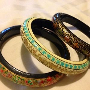 Hand-painted bracelet set