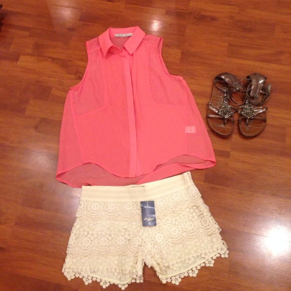 Lucky brand crochet short