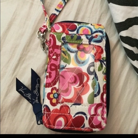 SOLD Vera Bradley all in one wristlet - Picture 2 of 4