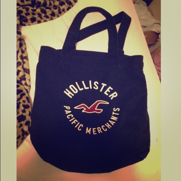 Hollister tote bag 😊