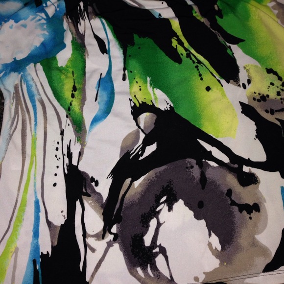 Express Printed Top - Picture 3 of 3