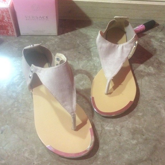 Sandle