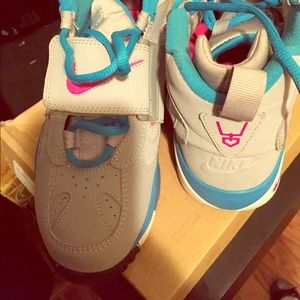 Nike air diamonds boys (ON HOLD TIL FRIDAY)