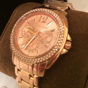 💯MICHAEL KORS SWAROVSKI CRYSTALS ROSE GOLD WATCH