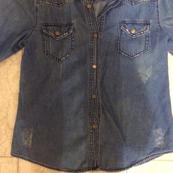 🌼Vintage Jean botton down shirt - Picture 2 of 5