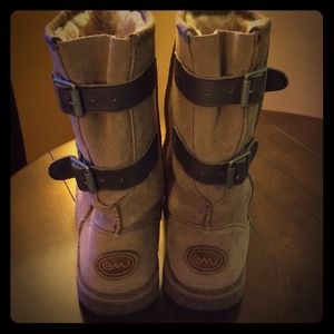 EMU Australia Darlington in Mushroom color