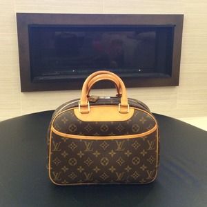 Louis Vuitton Trouville hand bag !