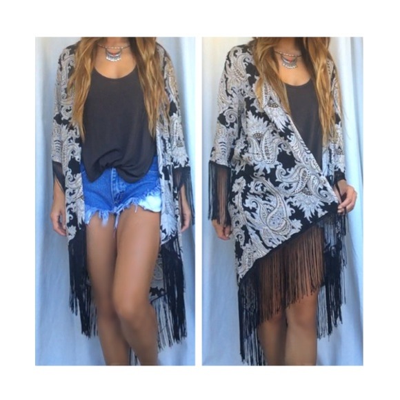 Outerwear - 💥{was $38}💥Royal Paisley Boho Kimono