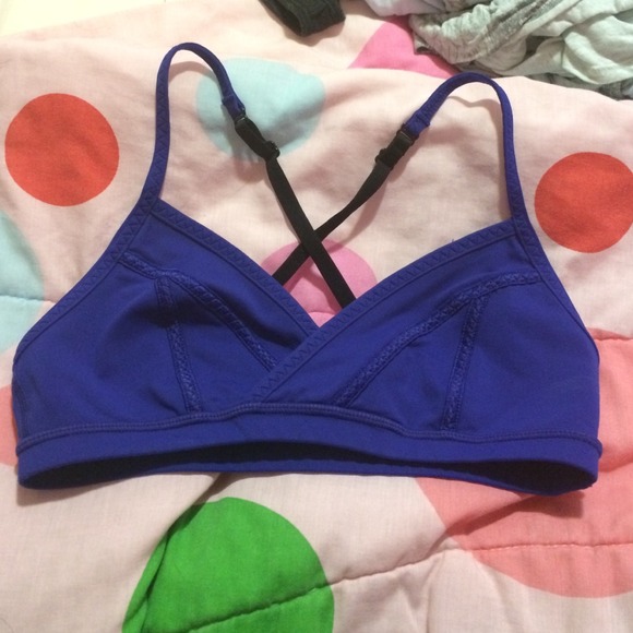 Lululemon sports bra (authentic)