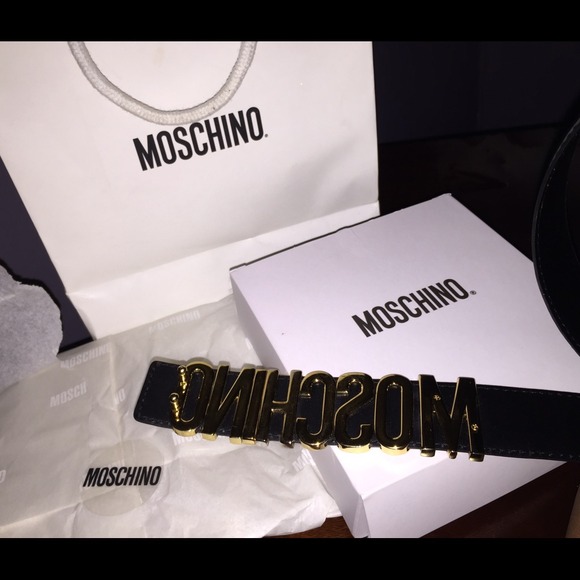 ❌❌SOLD❌❌ AUTHENTIC MOSCHINO BELT - Picture 4 of 4