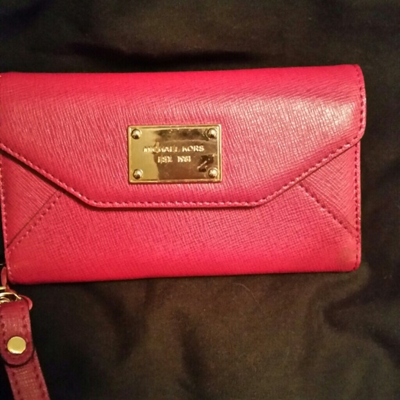 Michael kors iPhone 5 wallet